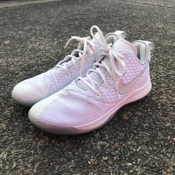 lebron witness 3 low